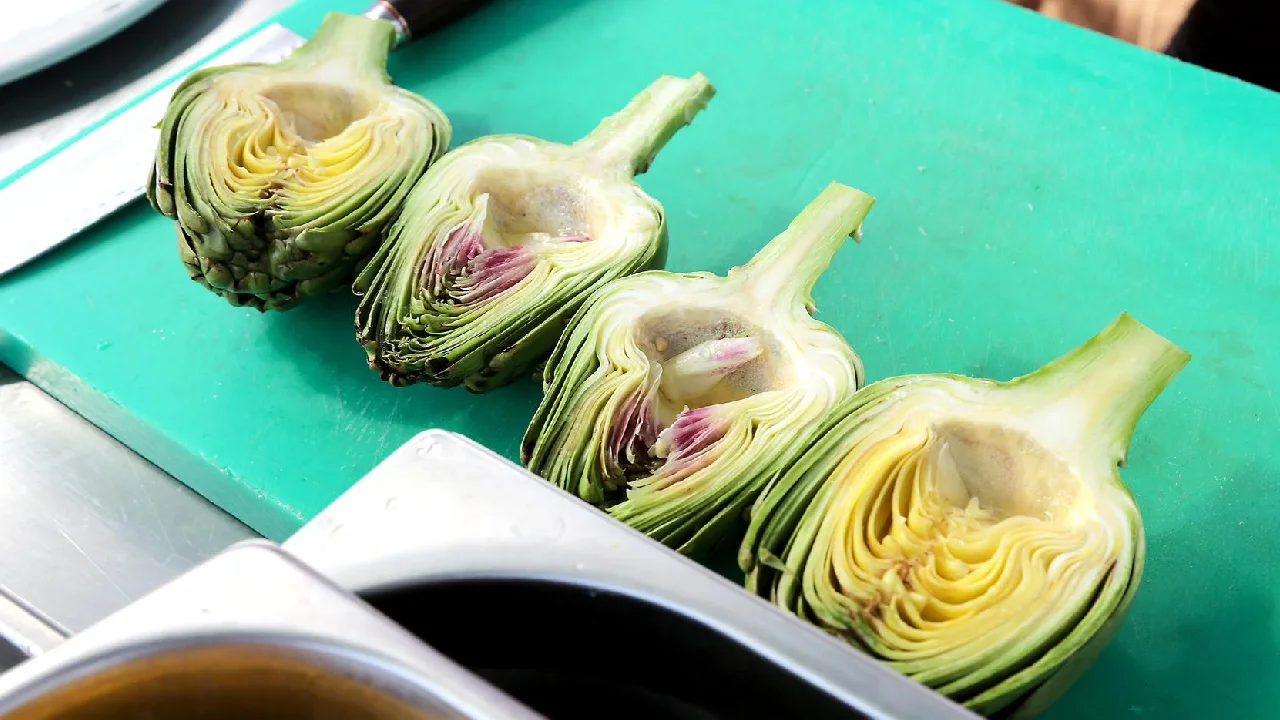 Come cucinare i carciofi in modo ottimale senza farli bruciare